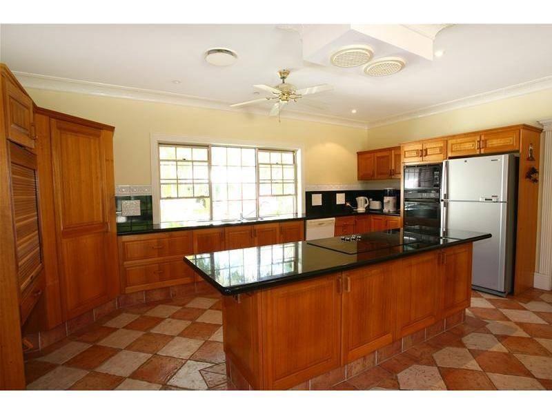 71 Marbella Drive, Benowa QLD 4217