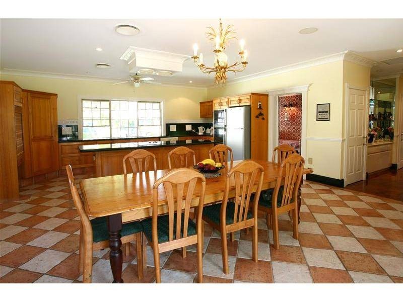 71 Marbella Drive, Benowa QLD 4217