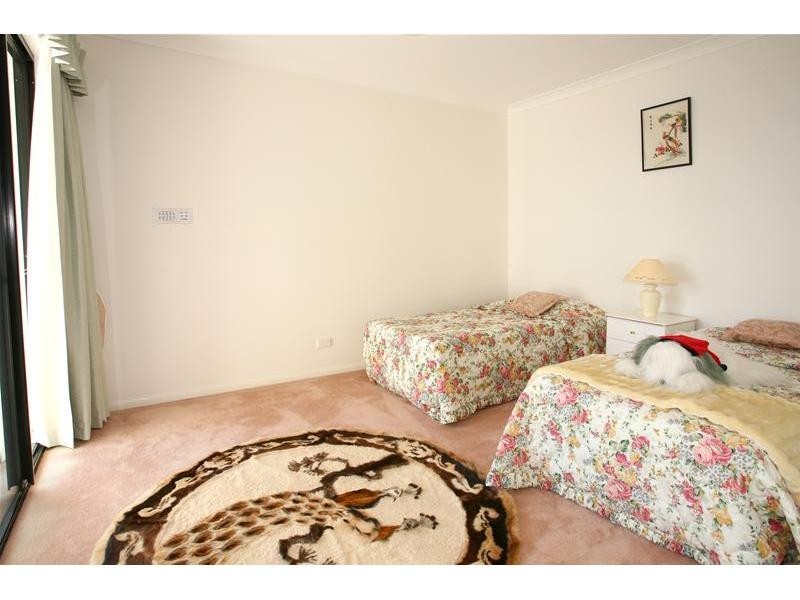 Clear Island Waters QLD 4226