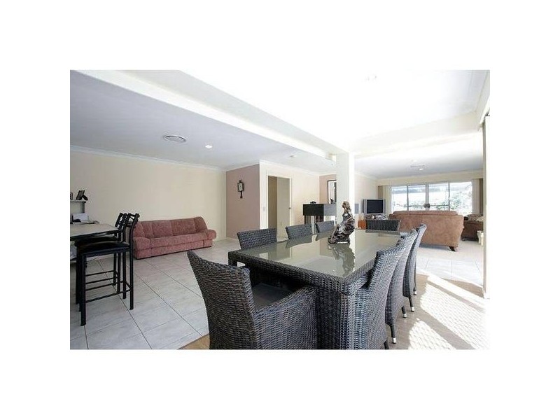 Clear Island Waters QLD 4226