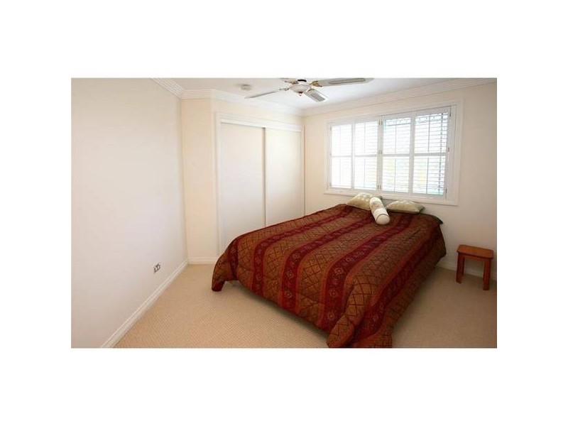 34 Clipper Boulevard, Clear Island Waters QLD 4226