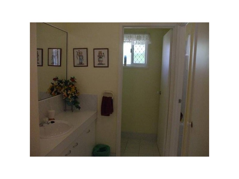 9 Curacao Place, Clear Island Waters QLD 4226