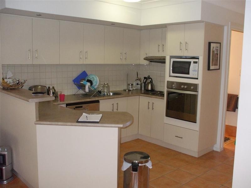 9/7 Santa Cruz Boulevard, Clear Island Waters QLD 4226