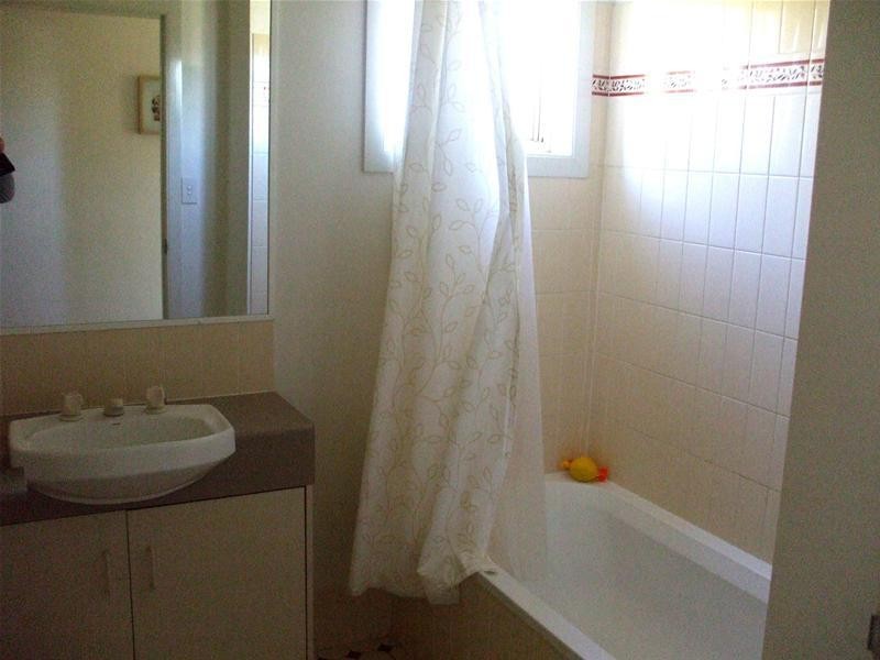 9/7 Santa Cruz Boulevard, Clear Island Waters QLD 4226