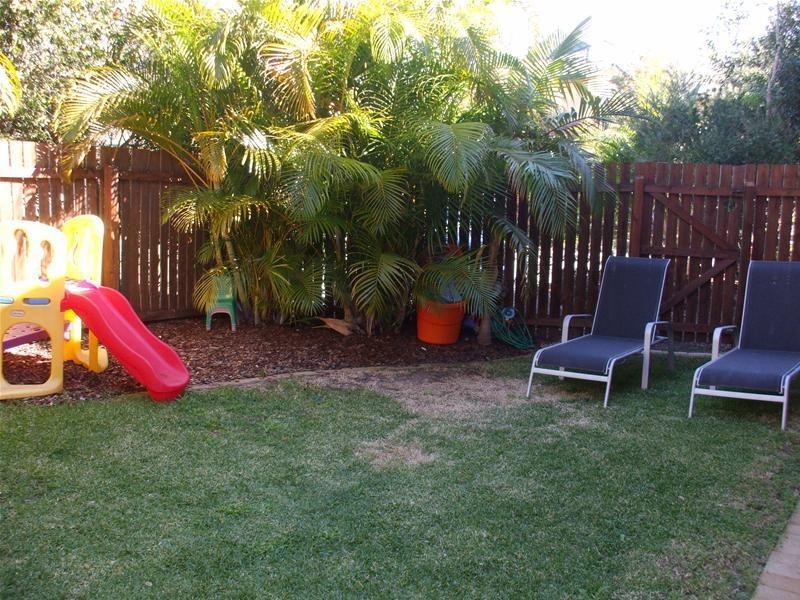 9/7 Santa Cruz Boulevard, Clear Island Waters QLD 4226