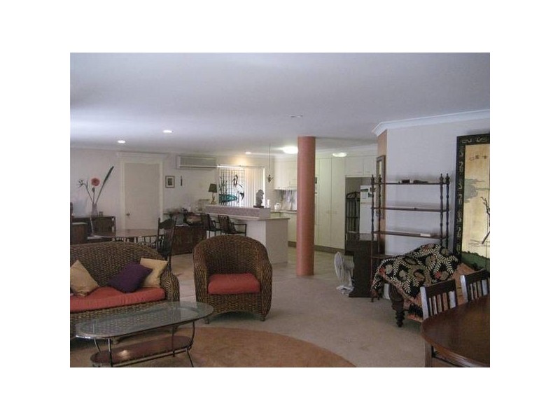 4 Emerton Crescent, Robina QLD 4226