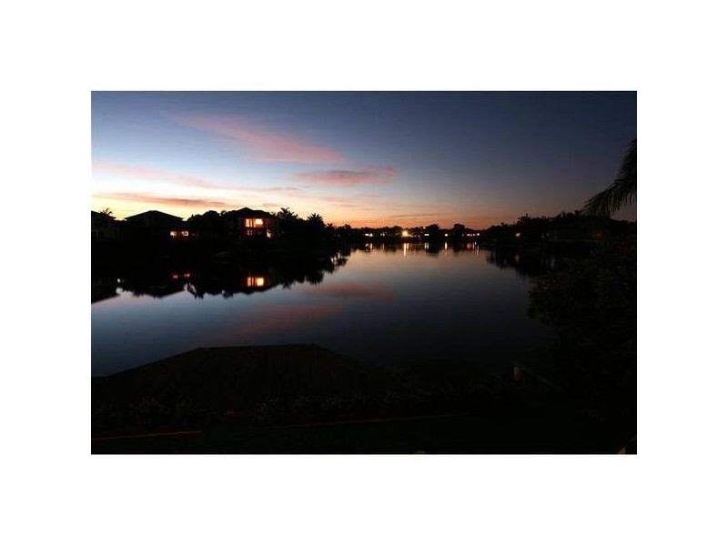 41 Martinique Way, Clear Island Waters QLD 4226
