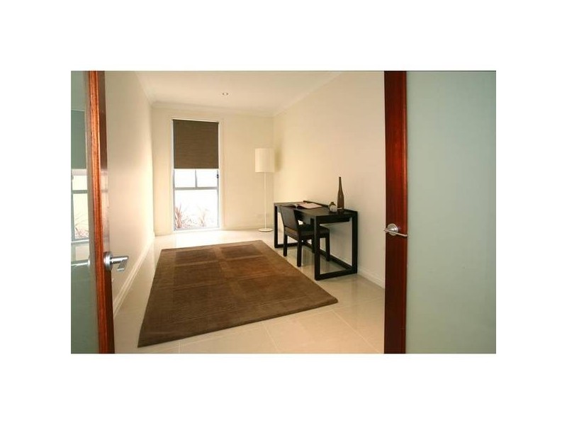 41 Martinique Way, Clear Island Waters QLD 4226