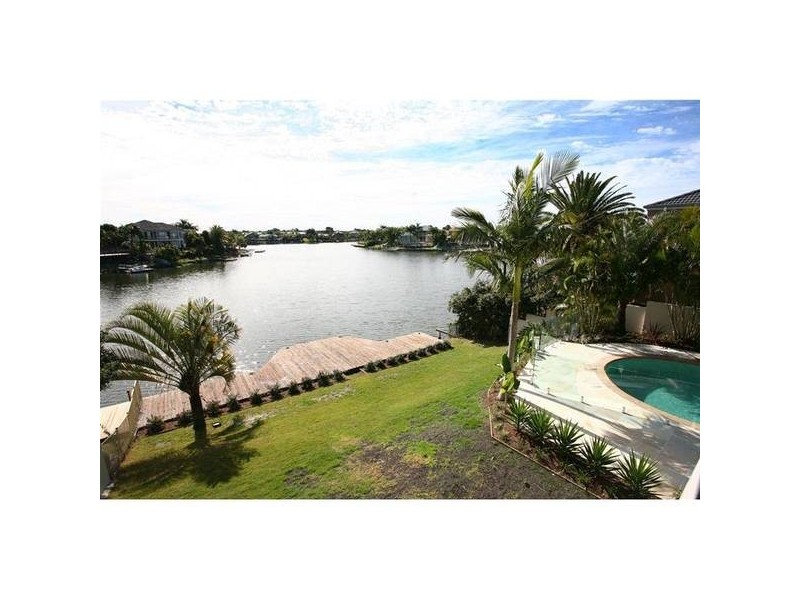 41 Martinique Way, Clear Island Waters QLD 4226