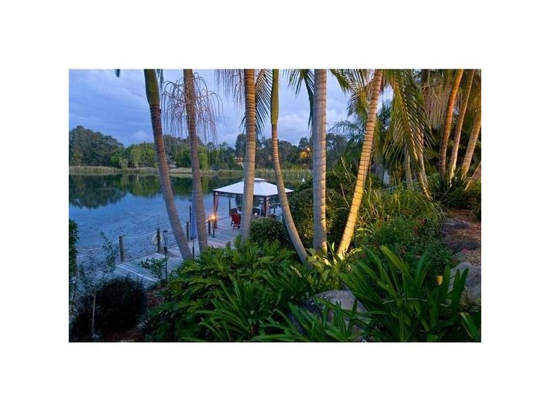 22 Martingale Circuit, Clear Island Waters QLD 4226