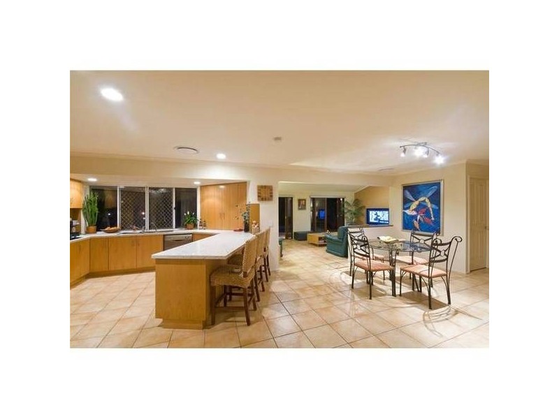 22 Martingale Circuit, Clear Island Waters QLD 4226