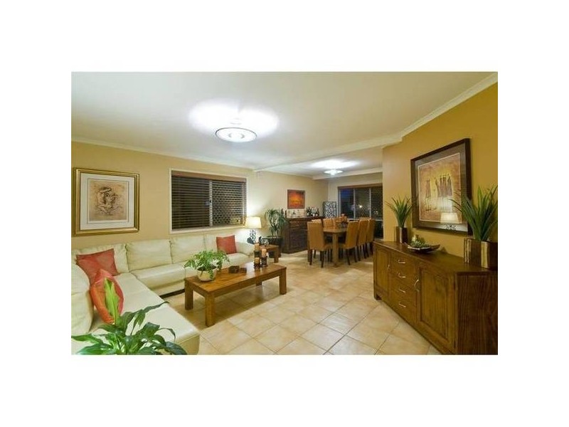 22 Martingale Circuit, Clear Island Waters QLD 4226