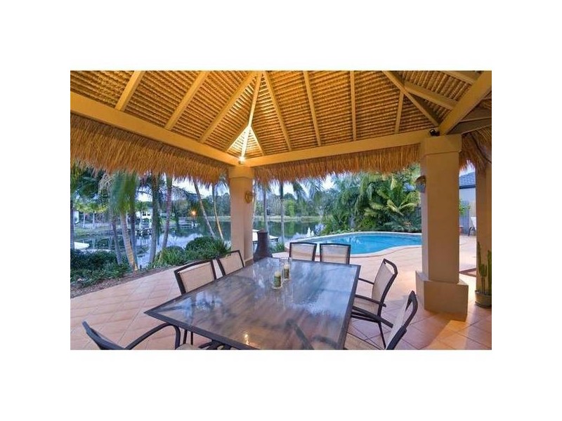 22 Martingale Circuit, Clear Island Waters QLD 4226