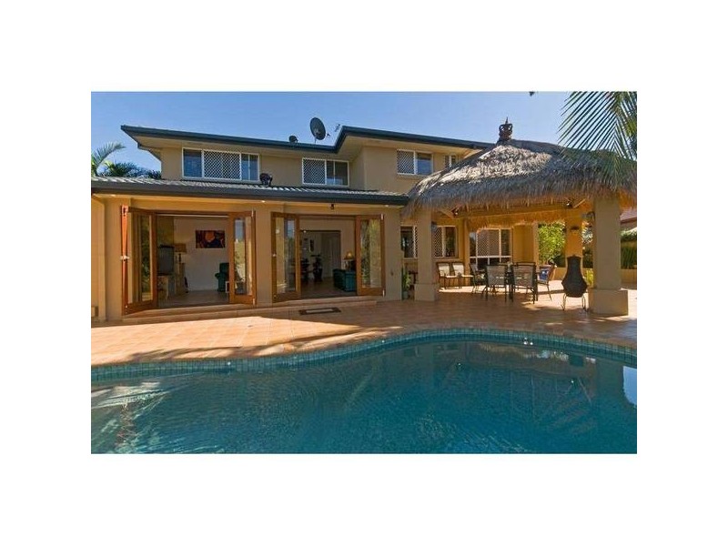 22 Martingale Circuit, Clear Island Waters QLD 4226