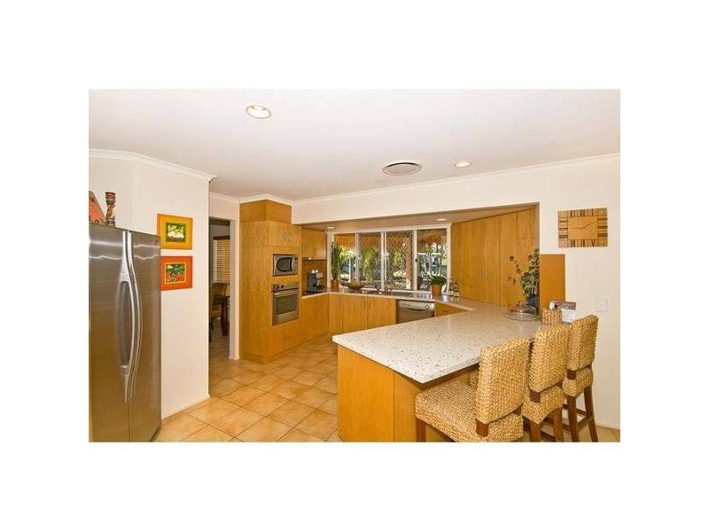 22 Martingale Circuit, Clear Island Waters QLD 4226