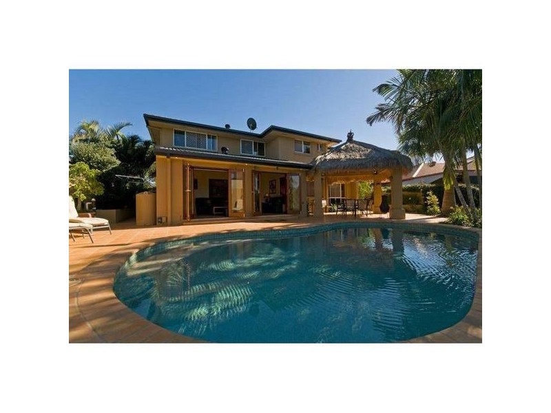 22 Martingale Circuit, Clear Island Waters QLD 4226