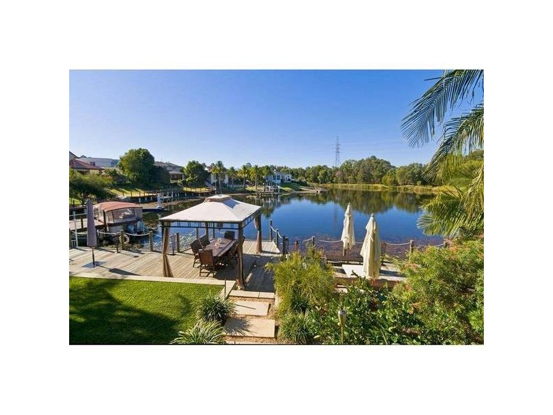 22 Martingale Circuit, Clear Island Waters QLD 4226