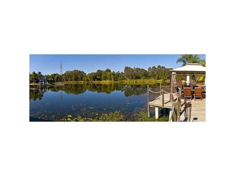 22 Martingale Circuit, Clear Island Waters QLD 4226
