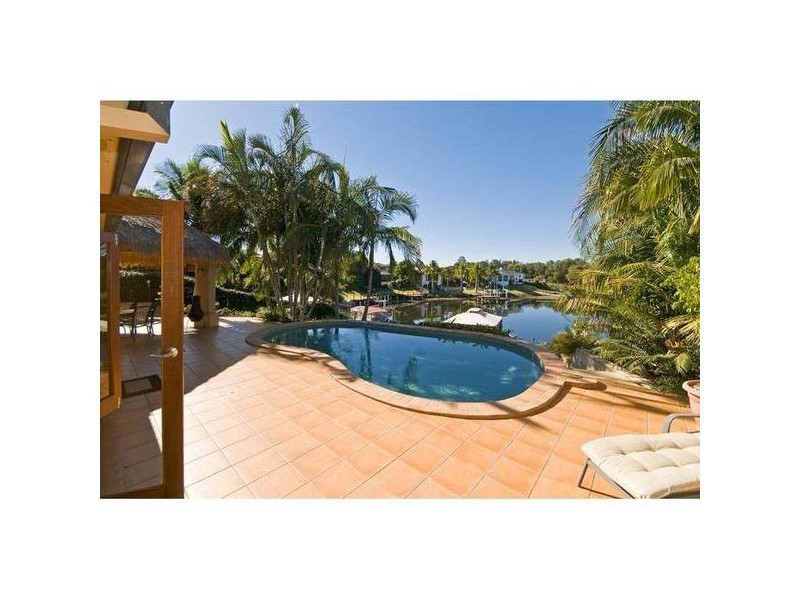 22 Martingale Circuit, Clear Island Waters QLD 4226