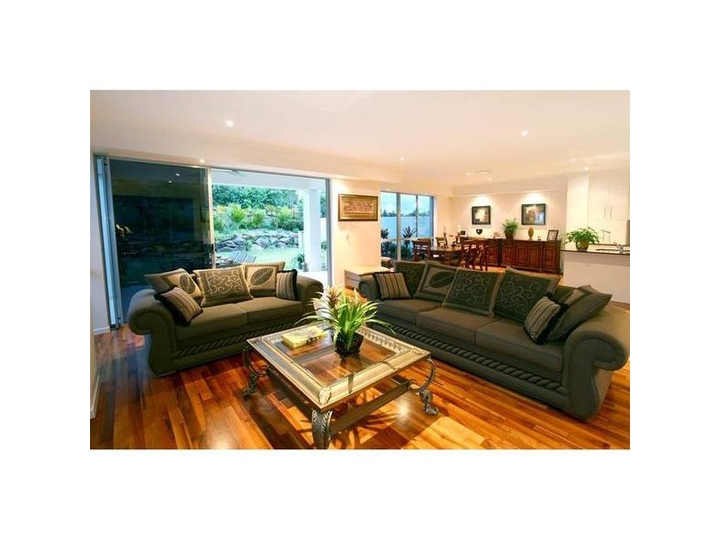 1/5021 Riverwood Grove, Benowa QLD 4217