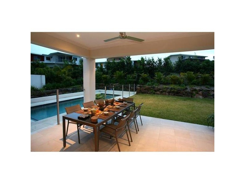 1/5021 Riverwood Grove, Benowa QLD 4217