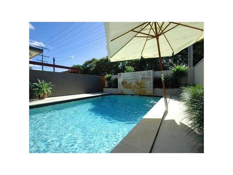 Broadbeach Waters QLD 4218