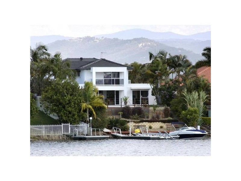 37 Montevideo Drive, Clear Island Waters QLD 4226