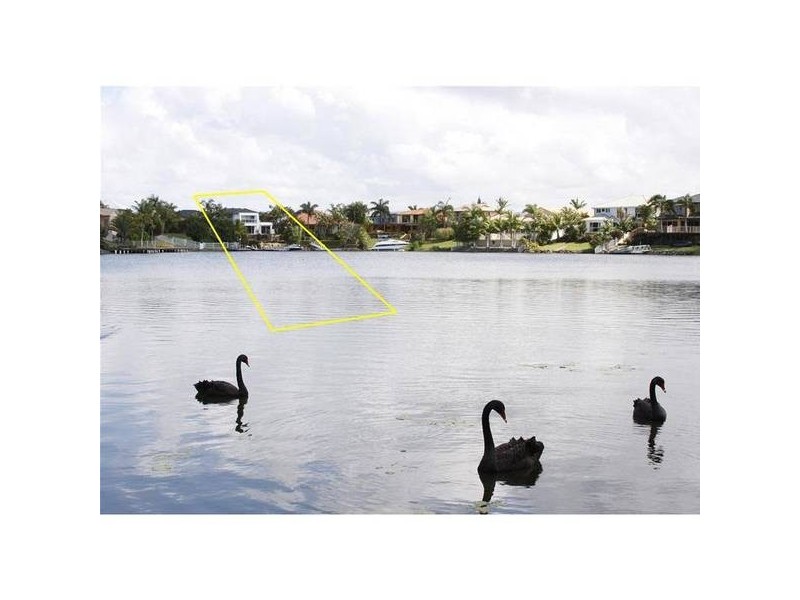 37 Montevideo Drive, Clear Island Waters QLD 4226