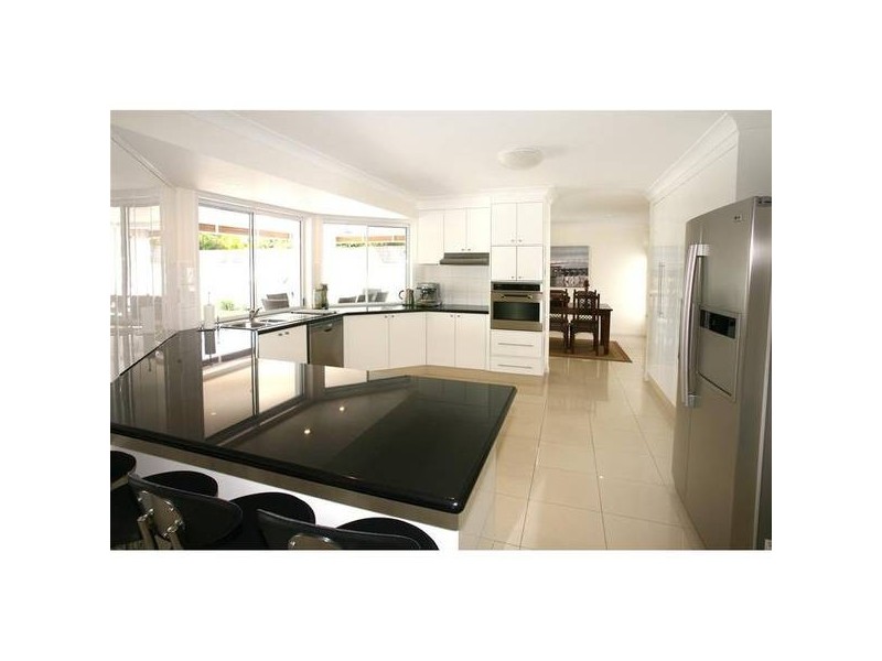 37 Montevideo Drive, Clear Island Waters QLD 4226