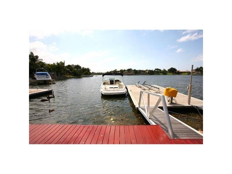 37 Montevideo Drive, Clear Island Waters QLD 4226