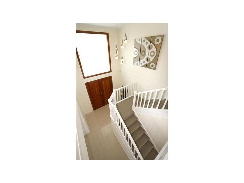 37 Montevideo Drive, Clear Island Waters QLD 4226