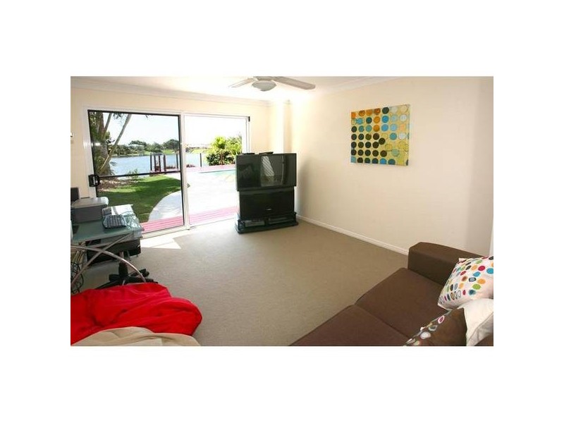 37 Montevideo Drive, Clear Island Waters QLD 4226