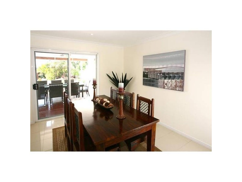 37 Montevideo Drive, Clear Island Waters QLD 4226