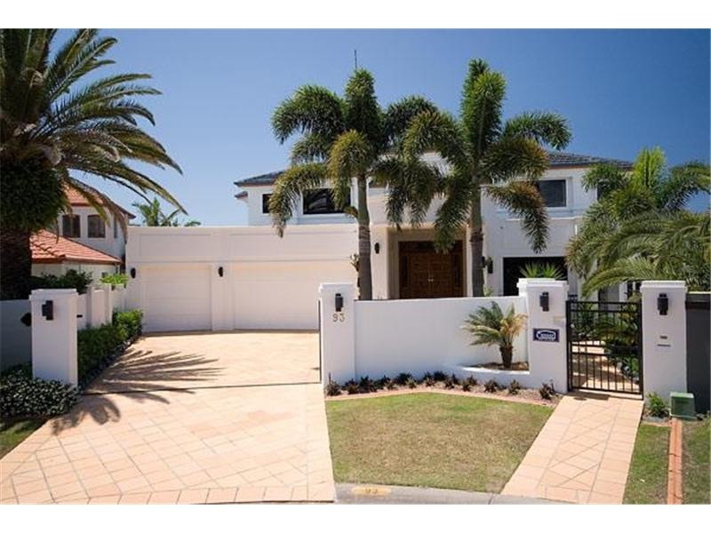 Clear Island Waters QLD 4226