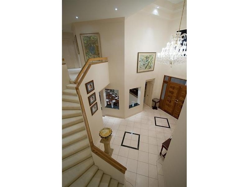 Clear Island Waters QLD 4226