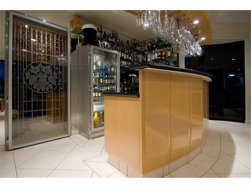 Clear Island Waters QLD 4226