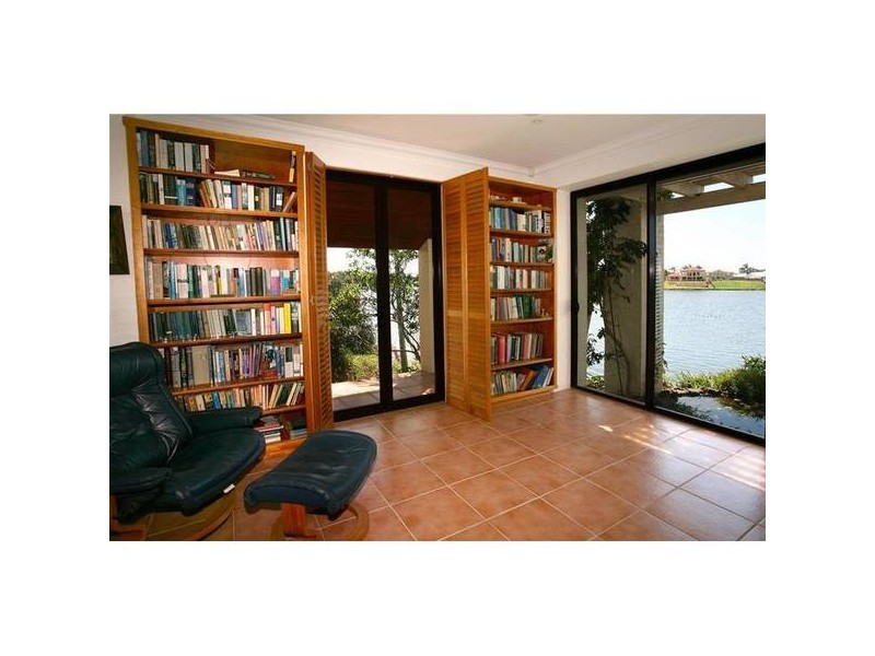 Clear Island Waters QLD 4226