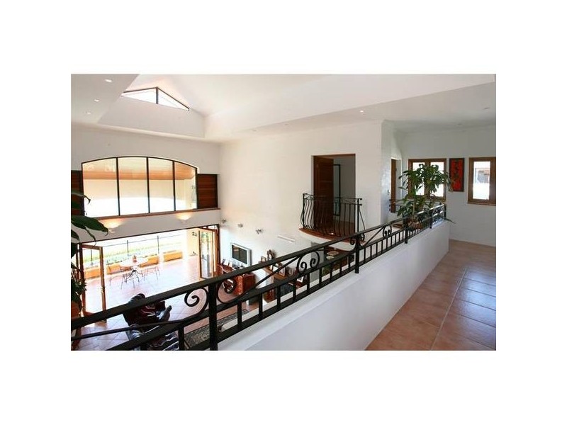 Clear Island Waters QLD 4226