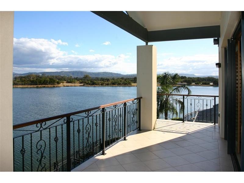 Clear Island Waters QLD 4226