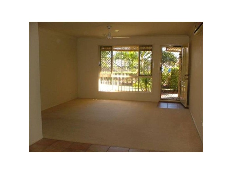 1/6 Dauphin Crescent, Merrimac QLD 4226