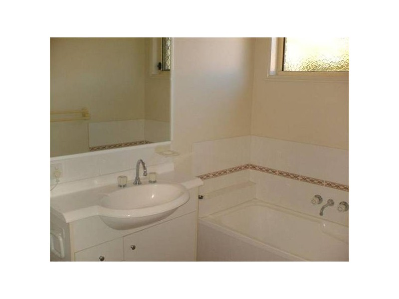 1/6 Dauphin Crescent, Merrimac QLD 4226