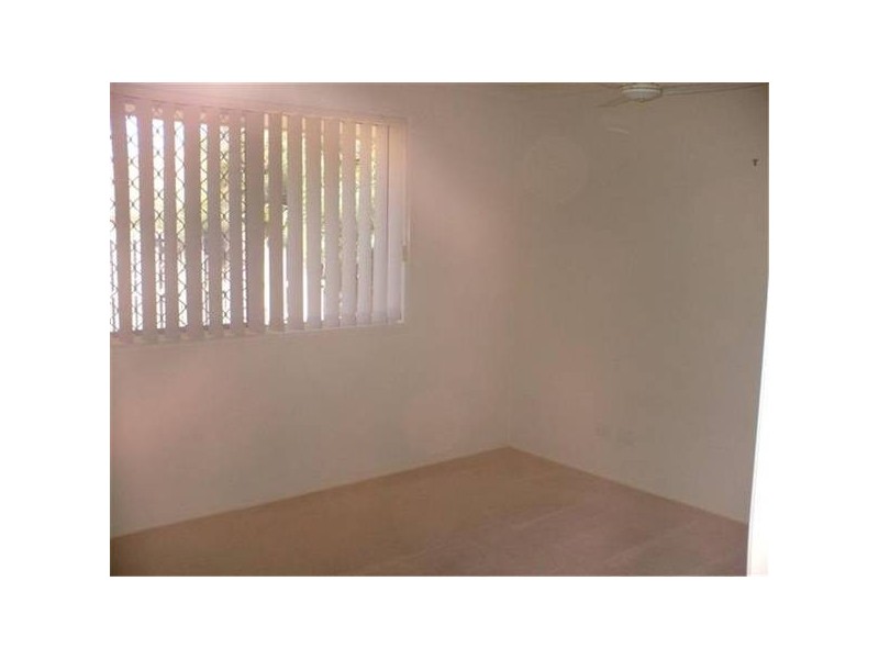 1/6 Dauphin Crescent, Merrimac QLD 4226