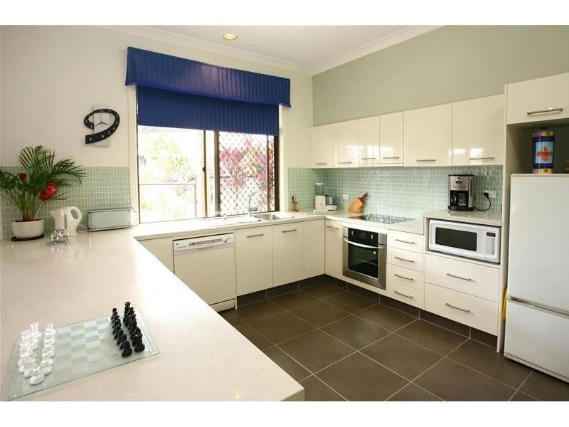 6 Bilgola Place, Robina QLD 4226