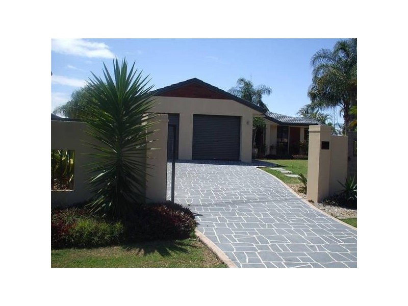 Clear Island Waters QLD 4226