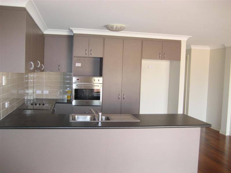 Varsity Lakes QLD 4227