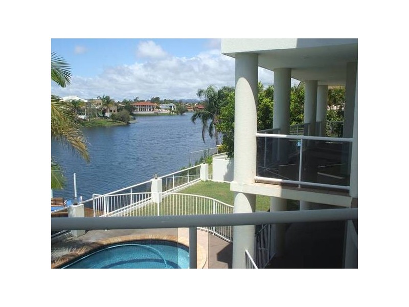 5 Malanda Place, Robina QLD 4226