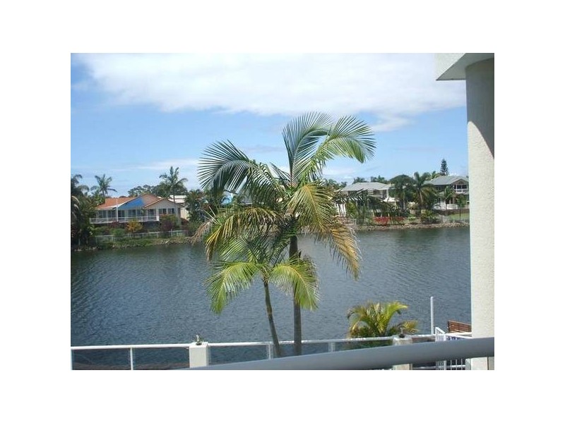 5 Malanda Place, Robina QLD 4226