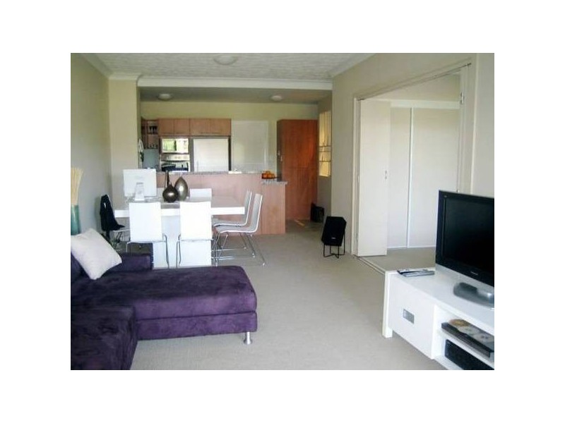 501 North Hill Drive, Robina QLD 4226