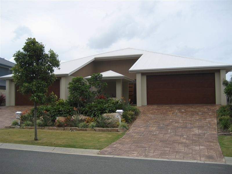 2/14 Orchid Tree Court, Robina QLD 4226