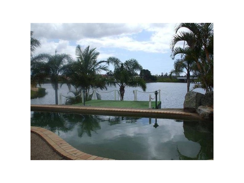 Clear Island Waters QLD 4226